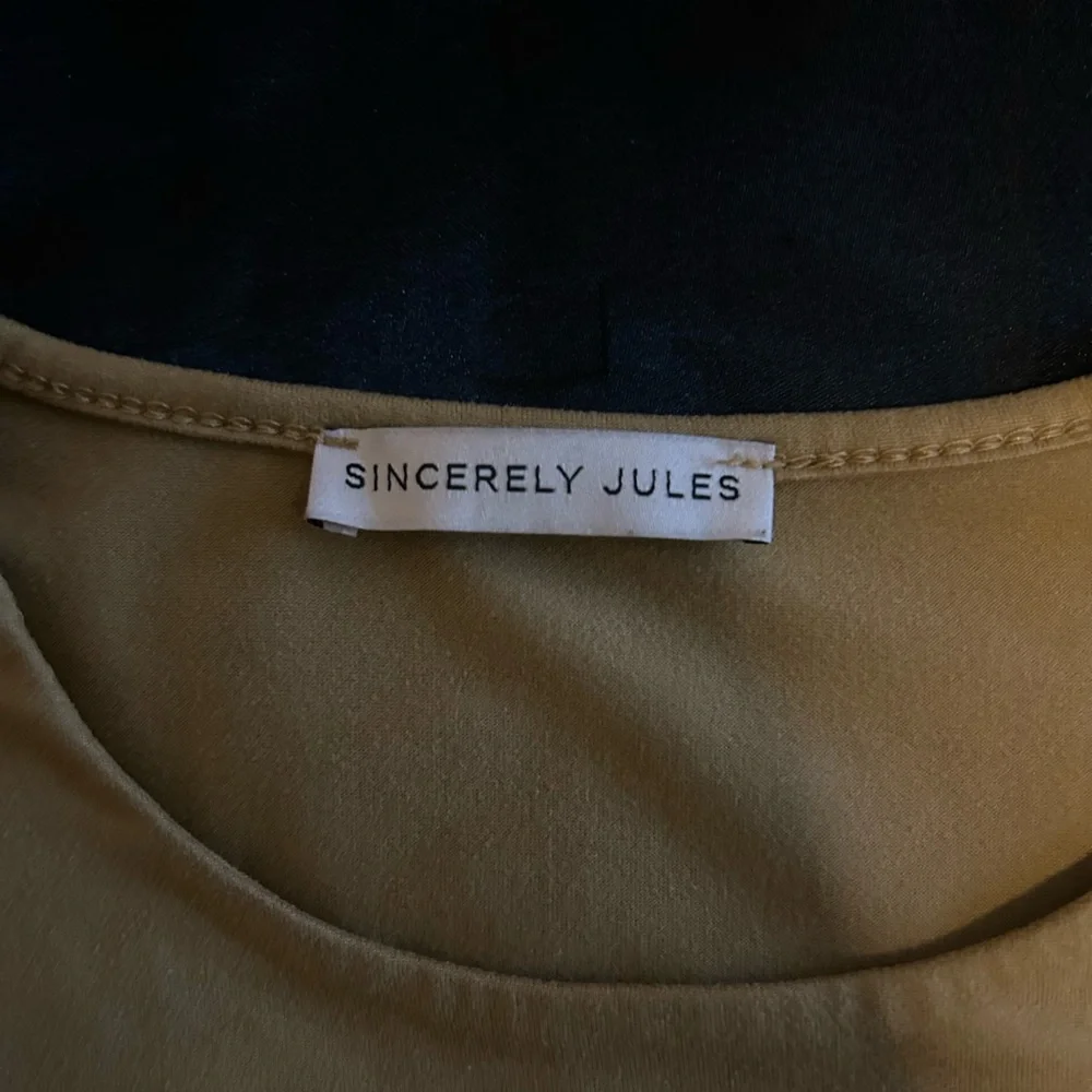 Sincerely Jules Light Brown Short Sleeve Tee - Picture 3 of 3